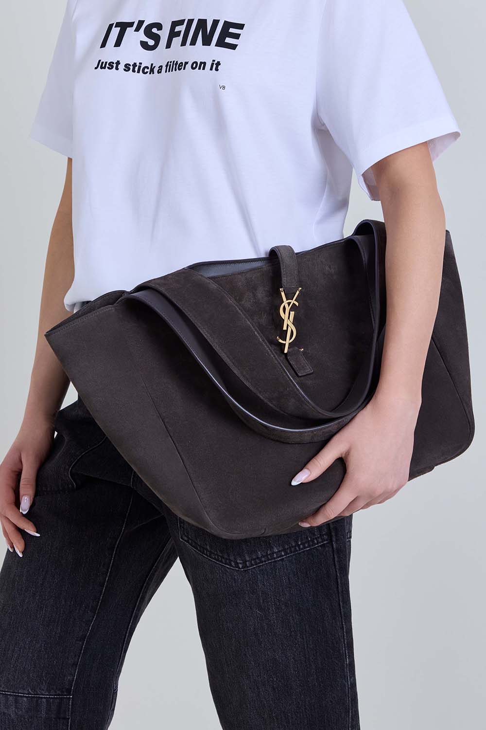 תמונת כל הלוק של תיק כתף לה 5 A 7